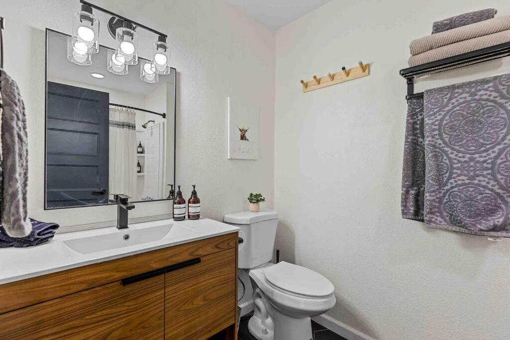 Walk To Gc Train Depot And Route 66, King Beds, Game Room, Bbq, Firepit Williams Exterior photo